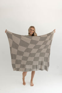 Wavy Checkerboard | Plush Blanket