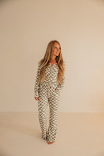 Load image into Gallery viewer, Under The Mistletoe Wavy Checker | Family Bamboo  Collection