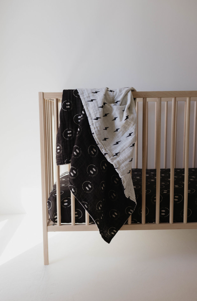 Muslin Quilt | ff Smile Black & White Bolt