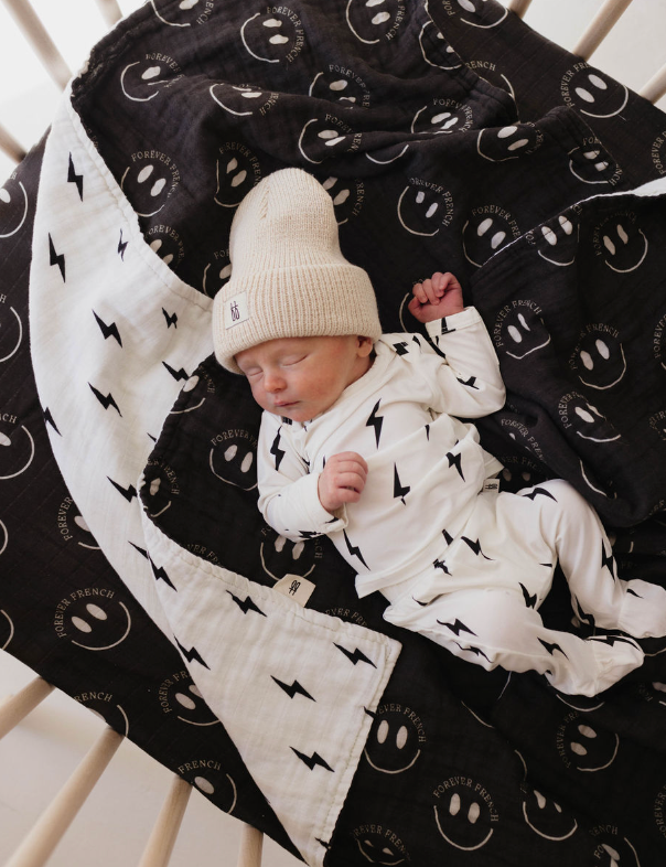 Muslin Quilt | ff Smile Black & White Bolt