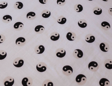 Load image into Gallery viewer, Black &amp; White Yin Yang / Stripe | Reversible Muslin Quilt