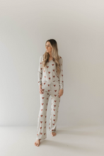 Load image into Gallery viewer, Queen of Hearts  | Paisley’s Hand Drawn Print Women&#39;s Bamboo Pajamas