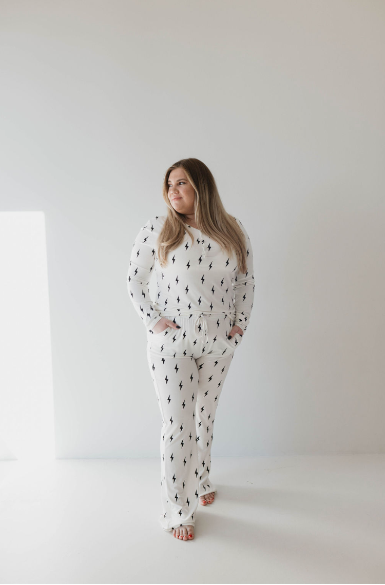 White & Black Lightning Bolt | Women's Bamboo Pajamas